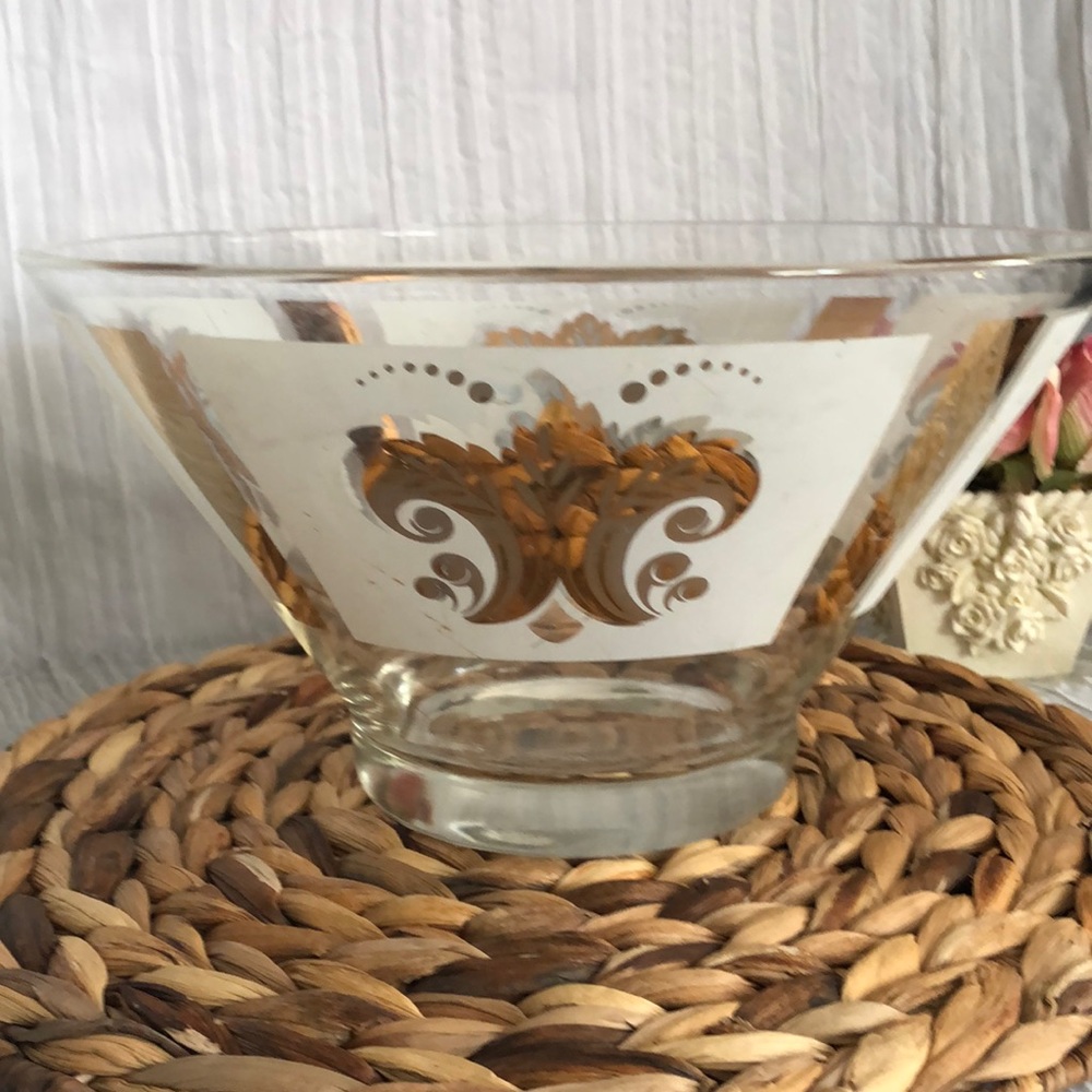 Vintage 1970s MCM large glass white clear & gold pattern CHIPS OR SALAD BOWL